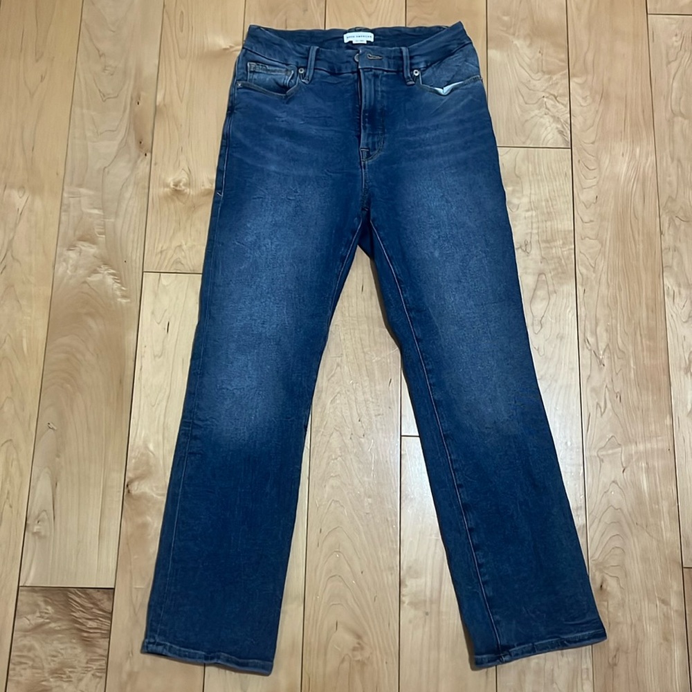 Good American crop jeans in medium fade wash